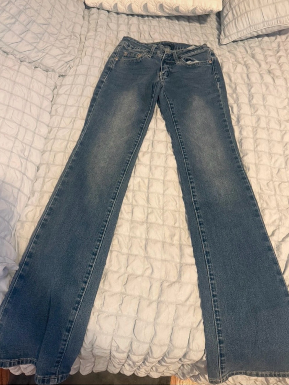 Aeropostale Women's Flared Jeans in Medium Blue Wash
